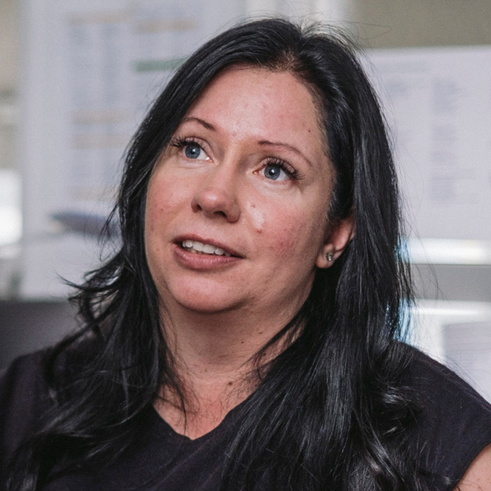Therese Pettersson, arbetsledare inom Trädgårdsgruppen på Huddinge Samhällsfastigheter