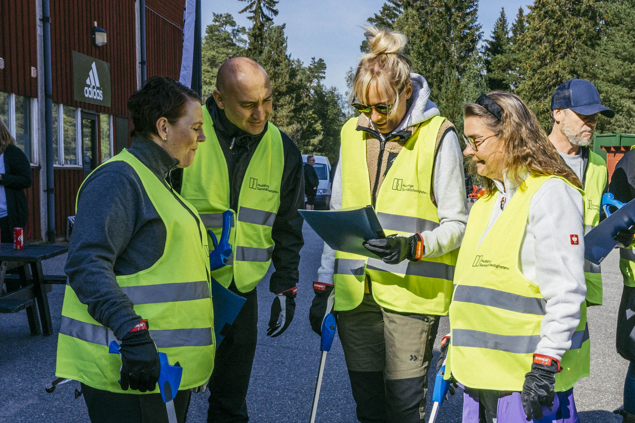 Hela Huddinge Städar 2048Px 0817